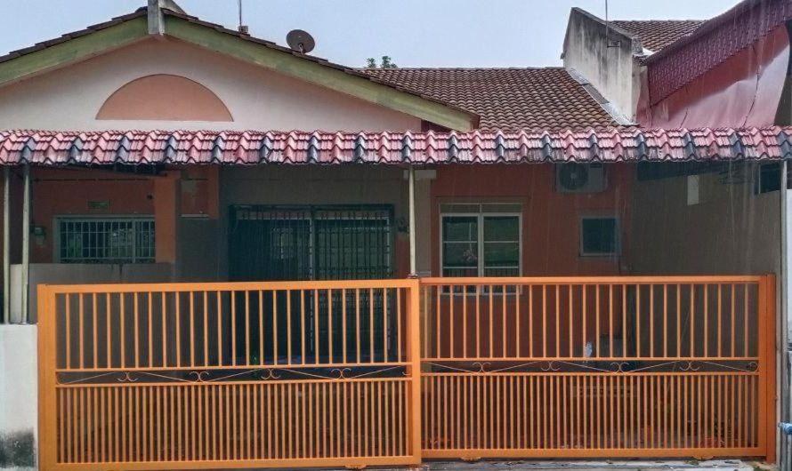 Homestay Ummi Razzin Kuala Kangsar Exterior foto